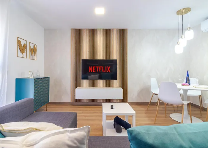 Flatguest Luxury Beach Terrace Loft - Wifi